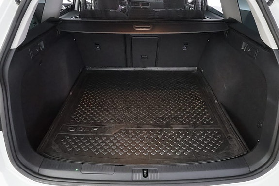 Volkswagen Golf Alltrack 8 of 30