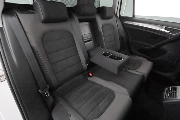 Volkswagen Golf Alltrack 20 of 30