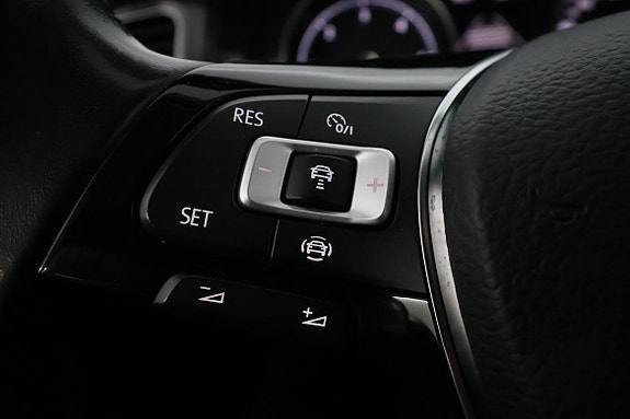Volkswagen Golf Alltrack 15 of 30