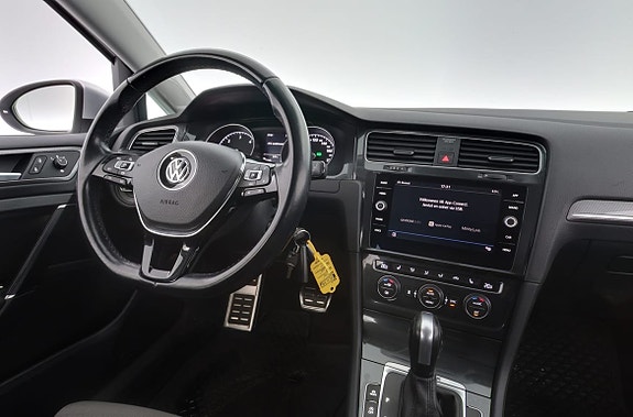 Volkswagen Golf Alltrack 13 of 30