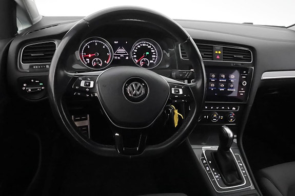 Volkswagen Golf Alltrack 14 of 30