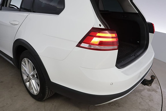 Volkswagen Golf Alltrack 7 of 30