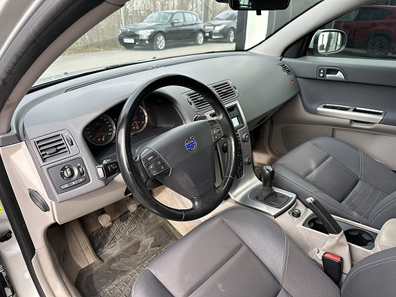 Volvo V50 11 of 17