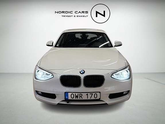 BMW 118i 4 of 17
