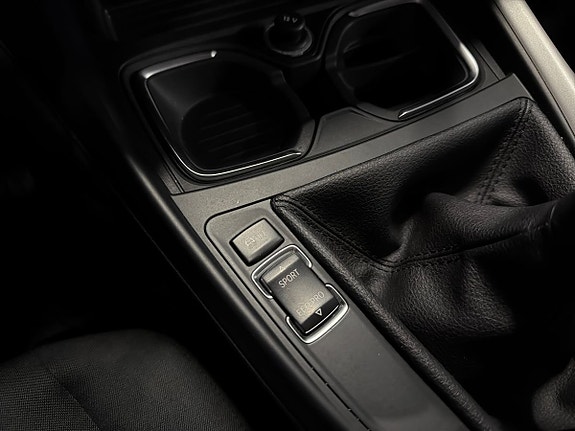 BMW 118i 14 of 17