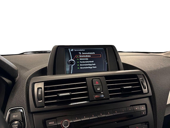 BMW 118i 11 of 17