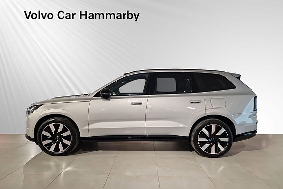 Volvo EX90 3 of 5