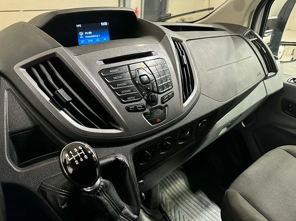 Ford Transit 13 of 15