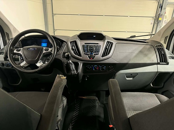 Ford Transit 9 of 15