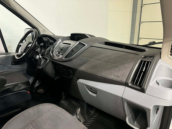 Ford Transit 4 of 5