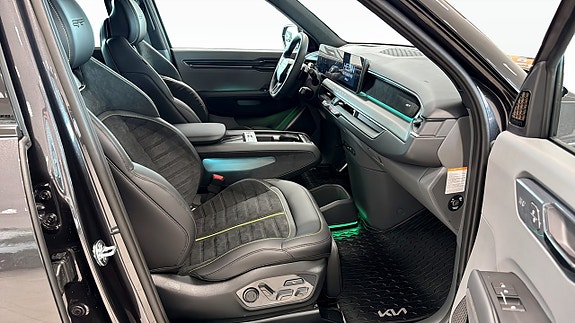 Kia EV9 3 of 20
