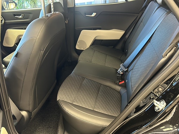 Kia Stonic 10 of 15