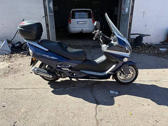 Viarelli 250 Scooter 2 of 7