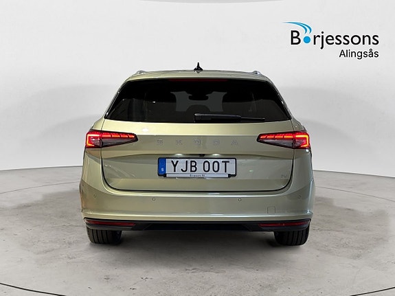 Skoda Superb 5 of 5