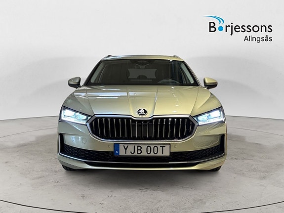 Skoda Superb 4 of 5