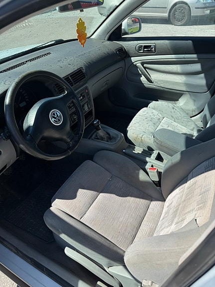 Volkswagen Passat 5 of 5