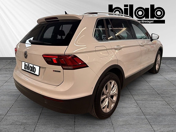 Volkswagen Tiguan 4 of 9