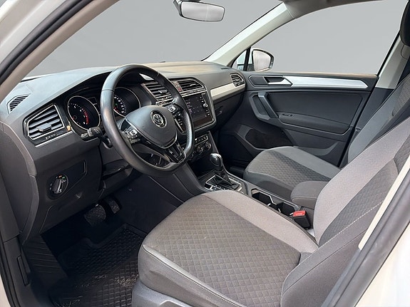 Volkswagen Tiguan 9 of 9