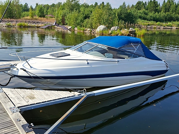 Bayliner 2052 LS Capri 3 of 5
