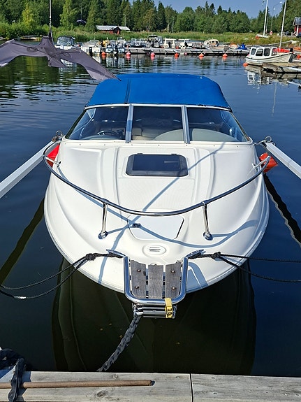 Bayliner 2052 LS Capri 2 of 5