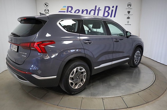 Hyundai Santa Fe 16 of 28