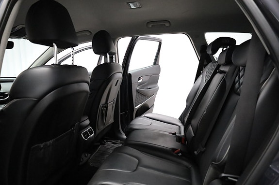 Hyundai Santa Fe 18 of 28