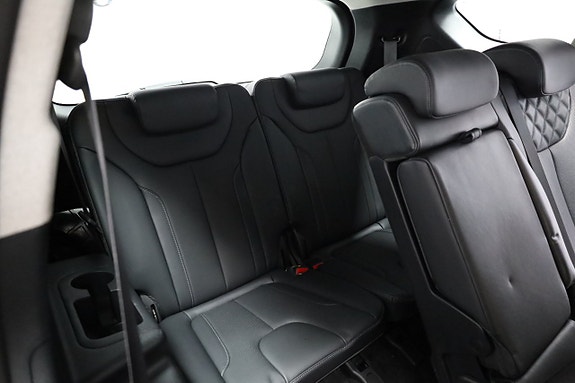 Hyundai Santa Fe 11 of 28