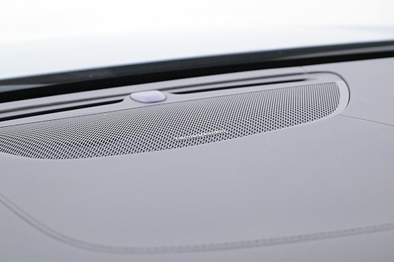 Volvo S90 16 of 27