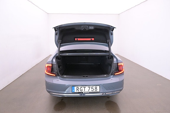 Volvo S90 22 of 27