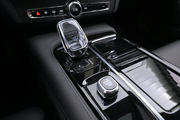Volvo S90 18 of 27