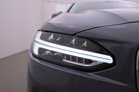 Volvo S90 26 of 27