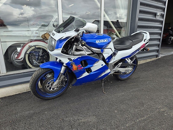 Suzuki GSXR 1100 5 of 10