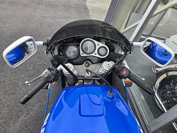 Suzuki GSXR 1100 9 of 10