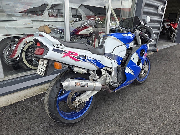 Suzuki GSXR 1100 3 of 10