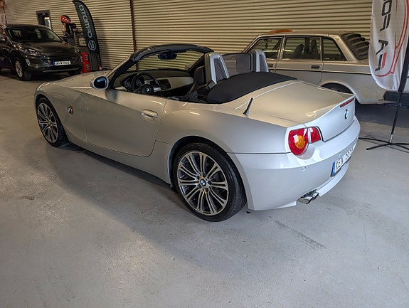 BMW Z4 2 of 5