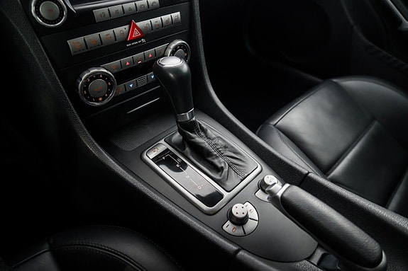 Mercedes-Benz SLK55 19 of 27