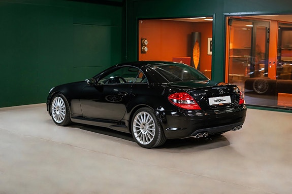 Mercedes-Benz SLK55 7 of 27