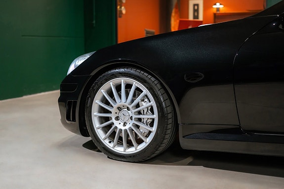Mercedes-Benz SLK55 8 of 27