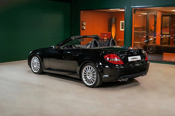 Mercedes-Benz SLK55 10 of 27