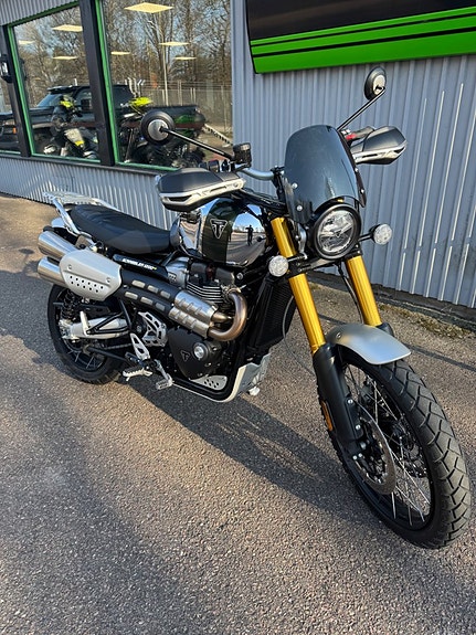 Triumph SCRAMBLER 1200 XE 2 of 2