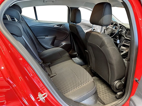 Opel Astra 12 of 15