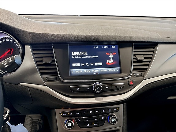 Opel Astra 9 of 15