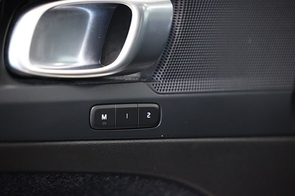 Volvo C40 17 of 23