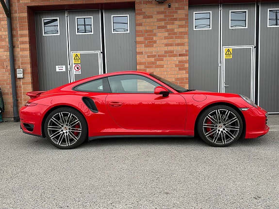 Porsche 911 Turbo 5 of 5