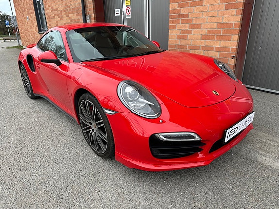 Porsche 911 Turbo 4 of 5