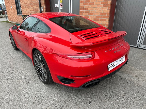 Porsche 911 Turbo 3 of 5