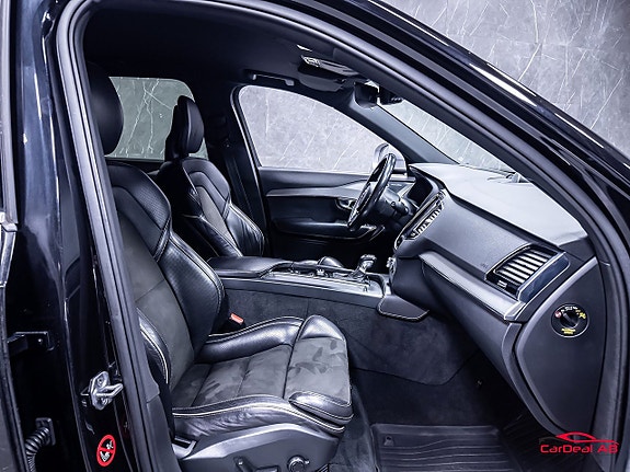 Volvo XC90 15 of 30