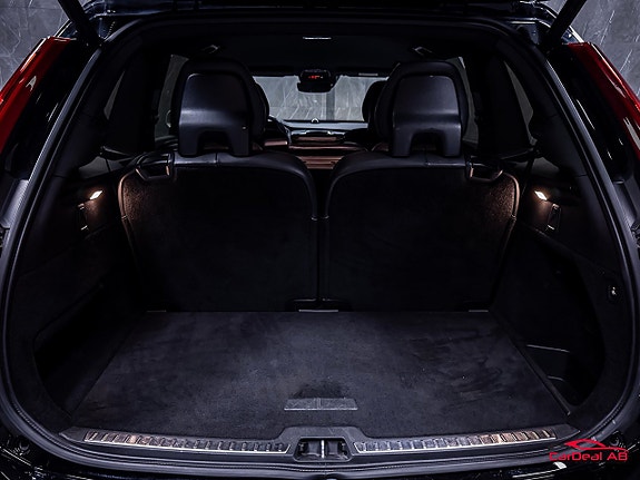 Volvo XC90 18 of 30