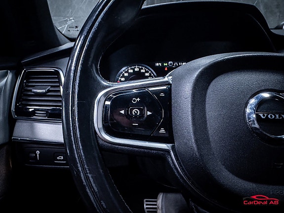 Volvo XC90 25 of 30
