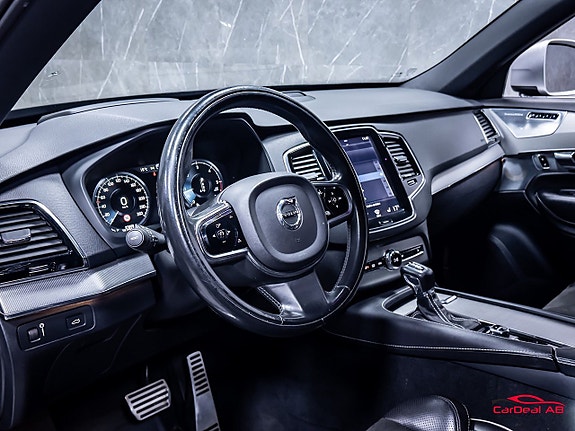 Volvo XC90 12 of 30